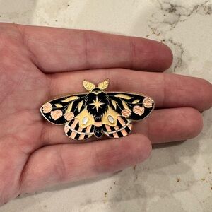 Moth Enamel‎ Pin Brooch Insect Bug Gold Tone Black Pink Floral